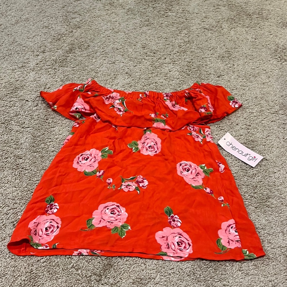 NWT, Floral top, summer top, nice top, fancy top